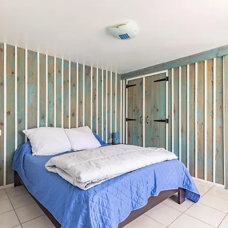 Holiday home La Maison Mon Desir Le Chateau-d'Oleron