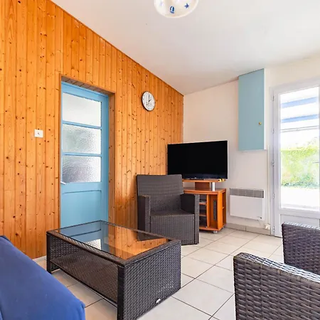 Holiday home La Maison Mon Desir Le Chateau-d'Oleron